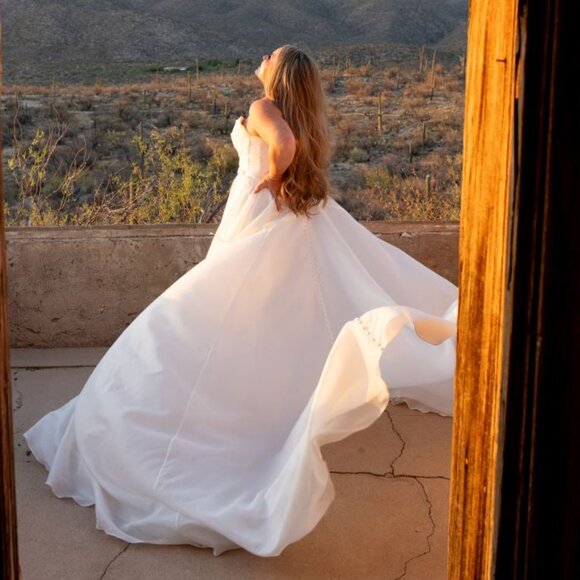 MODERN LUXE STRAPLESS BALLGOWN WEDDING DRESS WITH LEG SLIT - Picture 5 of 9